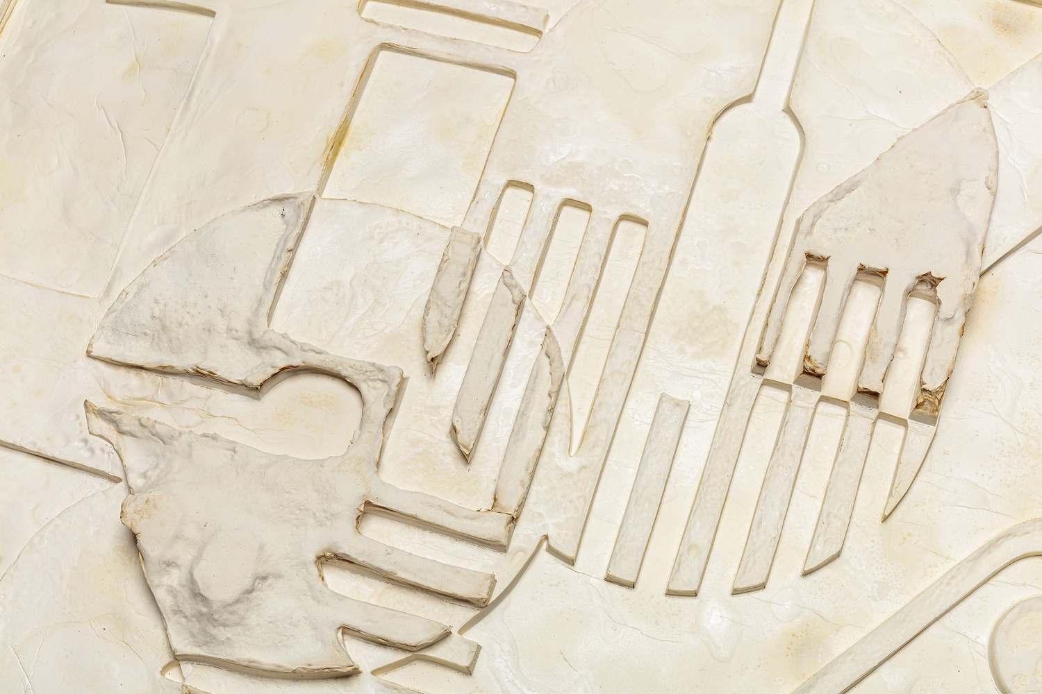 Tactile%20whiteness_The%20White%20Reliefs_Andrea%20Brittnek_12_Photo%20by%20Zsoka%20Jambor_2024%20-%201500x1000px.jpg